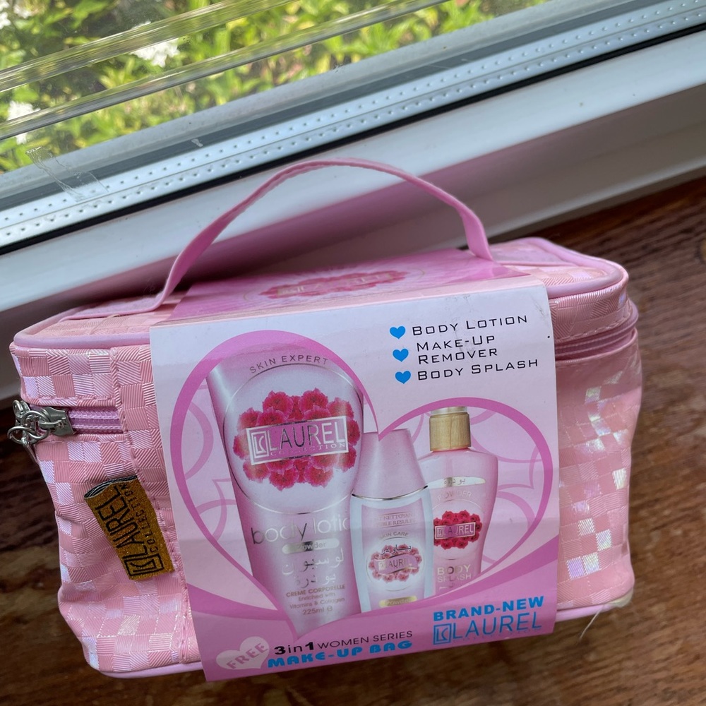 New Laurel 3 in 1 women body series with free make up bag in pink